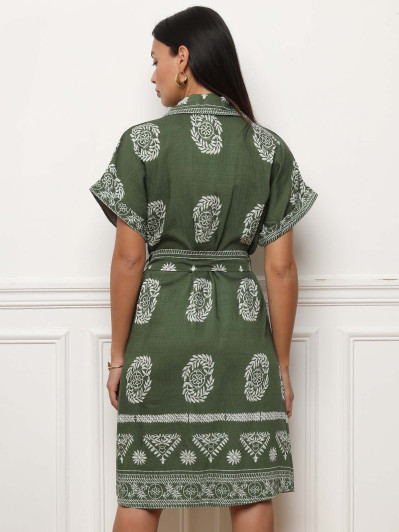 Robe chemise ceinturée à motifs bohèmes verte