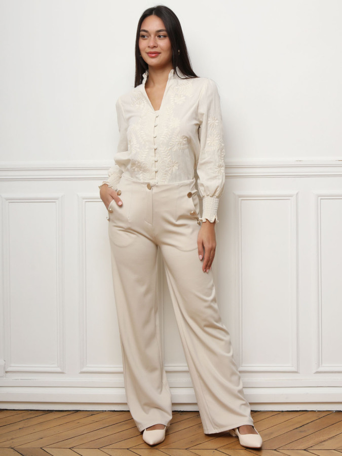Pantalon large à boutons décoratifs beige