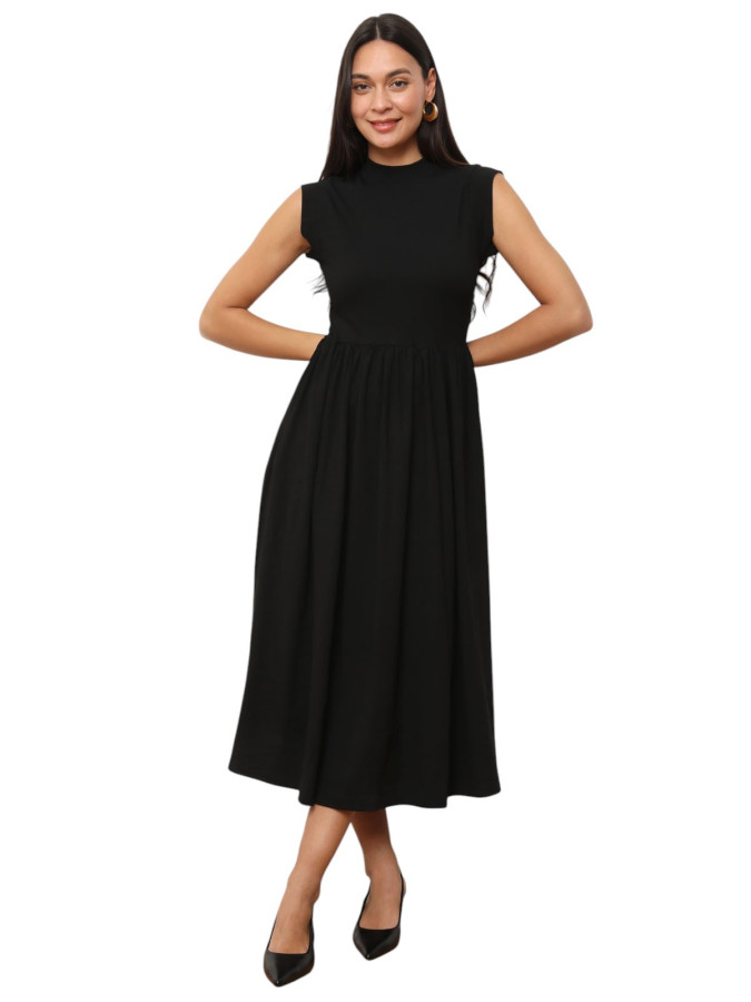 Robe noire mi-longue évasée