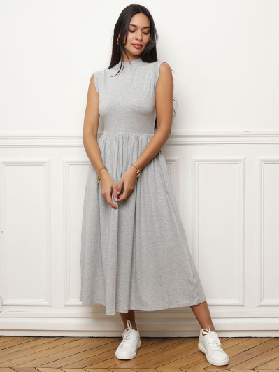 Robe grise mi-longue évasée