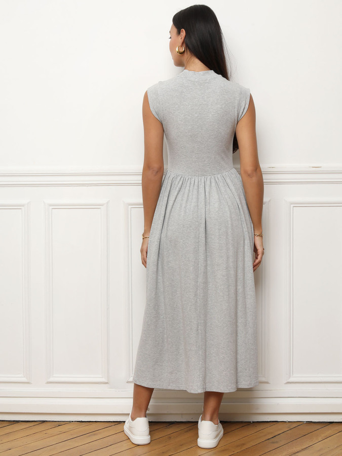 Robe grise mi-longue évasée