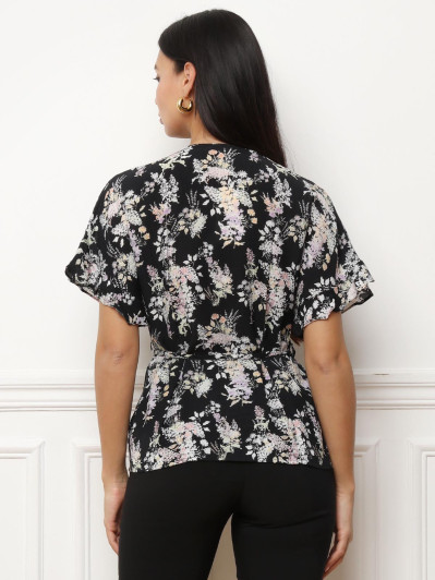 Chemisier fleuri noir ceinturé à manches volantées