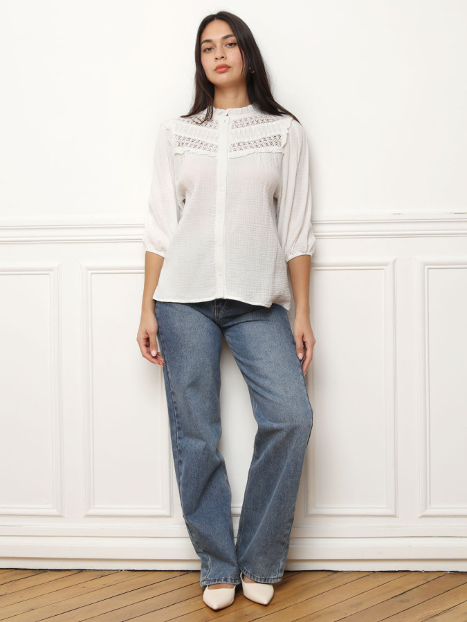 Chemisier texturé à détails en crochet blanc