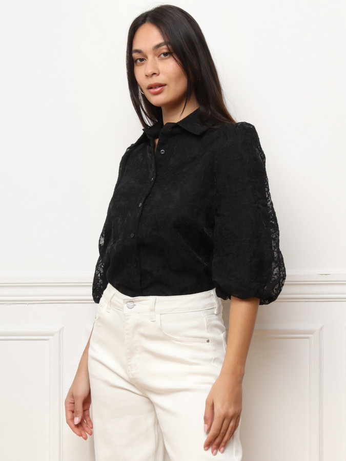 Chemise tulle brodée noire et manches bouffantes