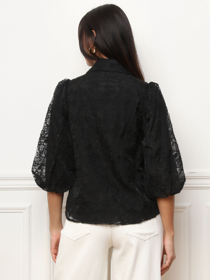 Chemise tulle brodée noire et manches bouffantes
