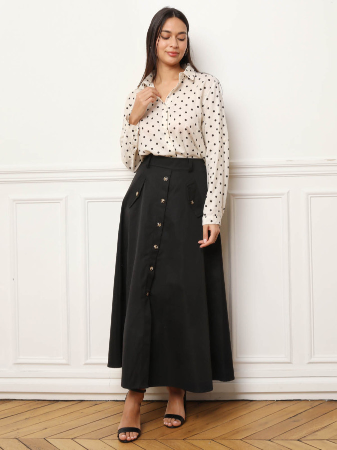 Jupe longue évasée et boutonnée noire