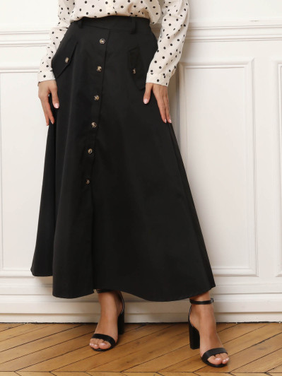 Jupe longue évasée et boutonnée noire