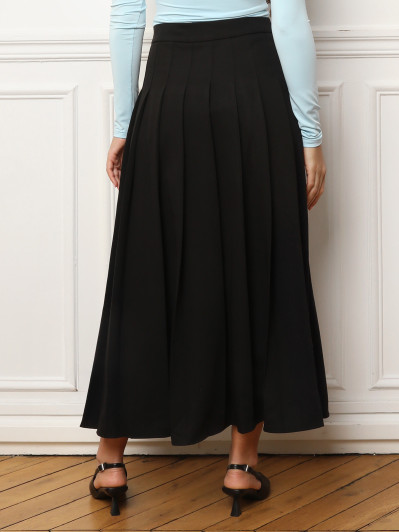 Jupe longue évasée et plissée noire