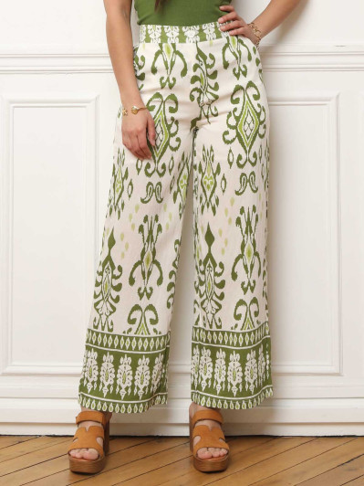 Pantalon ample vert à imprimés ethniques