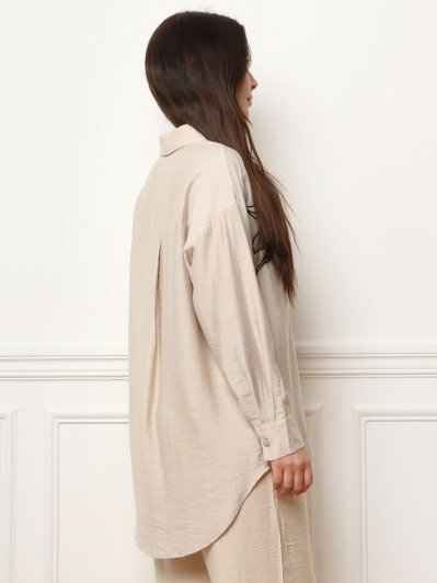 Chemise fluide beige à fleurs brodées