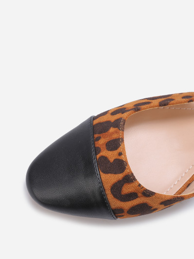 Slingback bi-matière en suédine léopard à talon carré