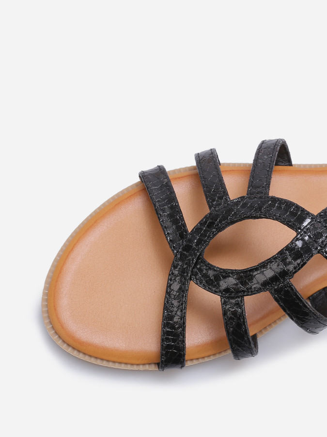 Sandales plates noires à brides croisées