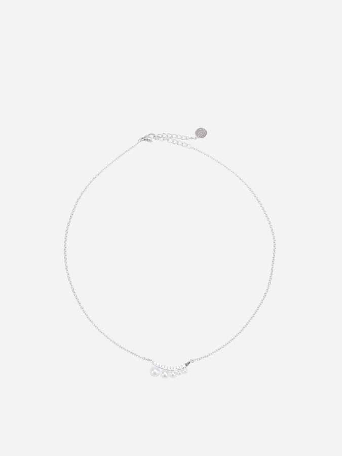 Collier argenté avec pendentif strass et perles