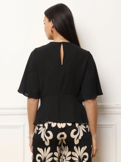 Blouse noire à nouer à manches papillons