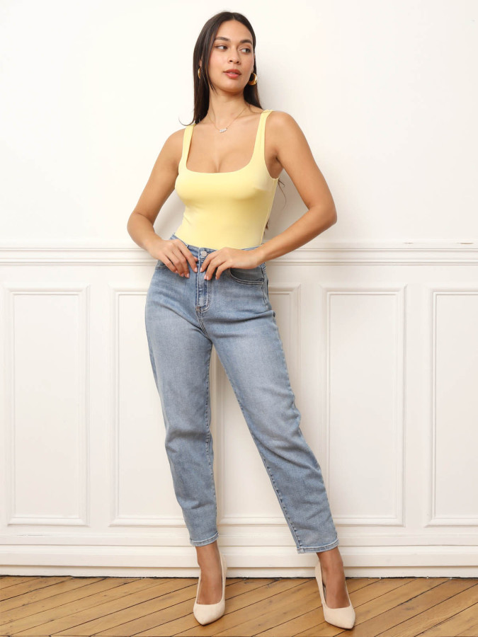 Body moulant à col carré