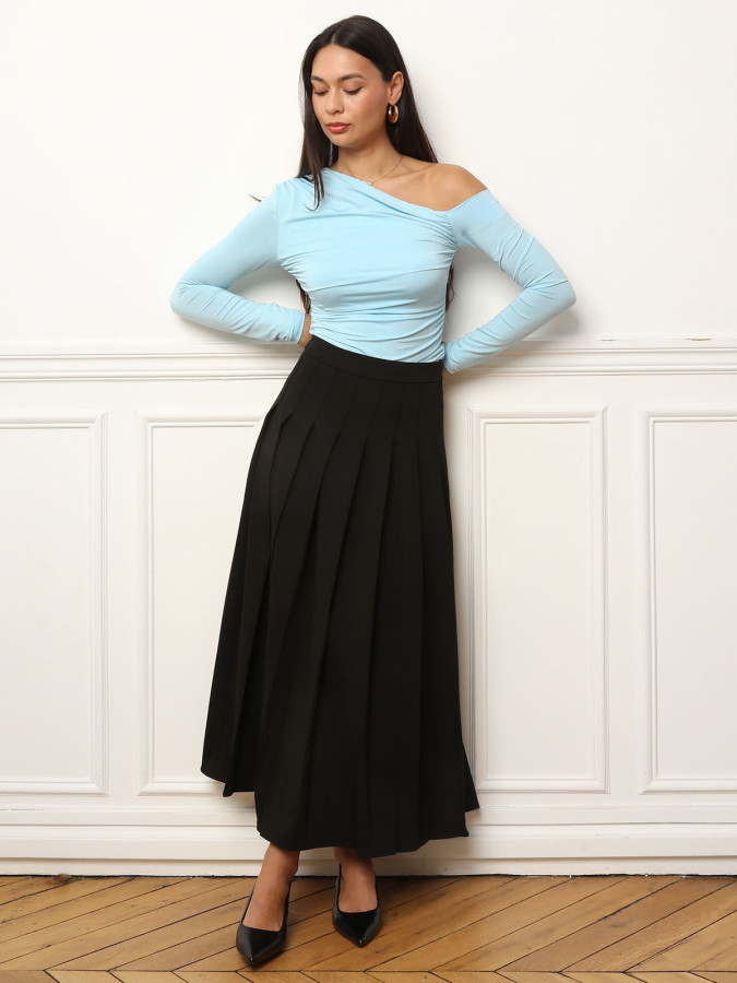 Top froncé et asymétrique bleu clair