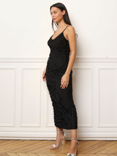 Robe longue noire à mini volants