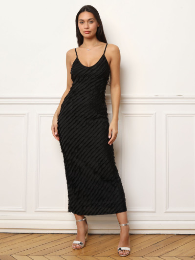 Robe longue noire à mini volants