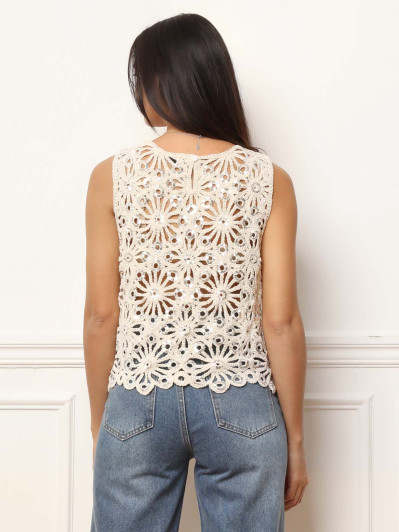 Top beige en crochet avec sequins