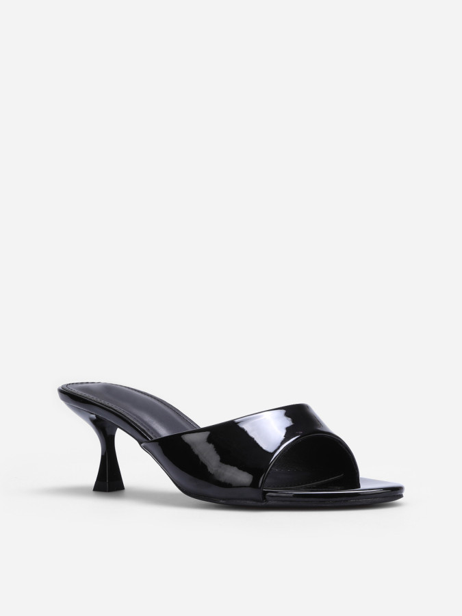 Mules vernies noires à talon bobine
