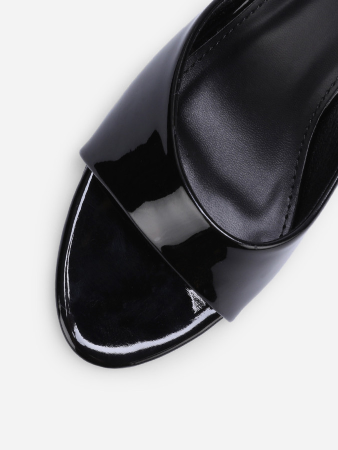 Mules vernies noires à talon bobine