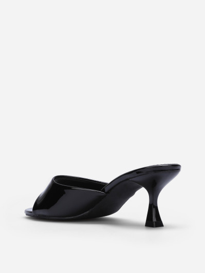 Mules vernies noires à talon bobine