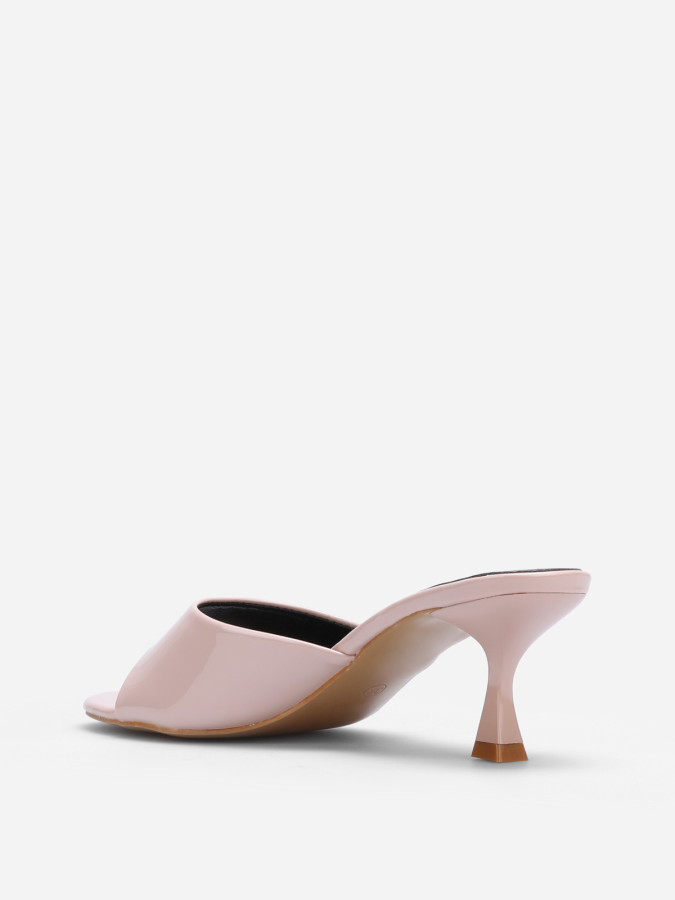 Mules vernies nude à talon bobine