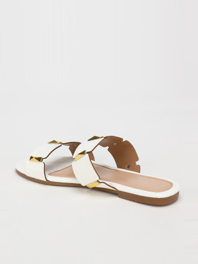 Mules plates blanches à brides et détails dorés grandes tailles