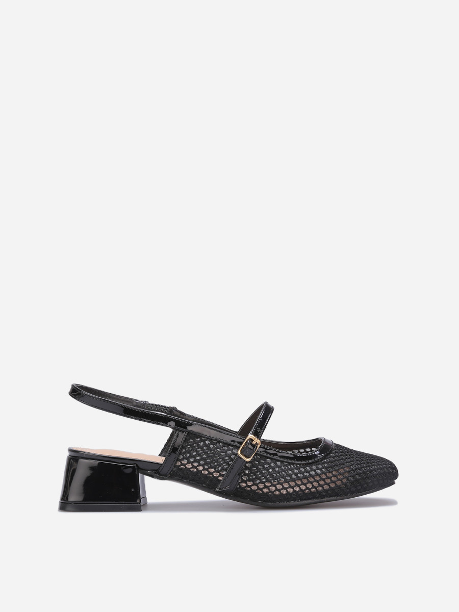 Slingback en résille noire à talon carré