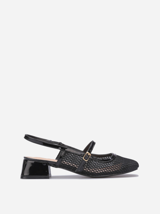 Slingback en résille noire à talon carré