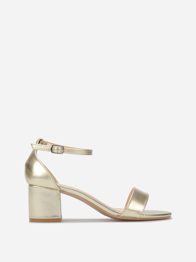 Sandales dorées à talon carré