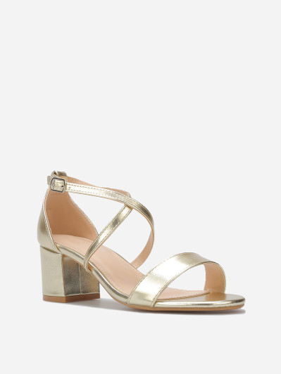 Sandales dorées avec brides croisées