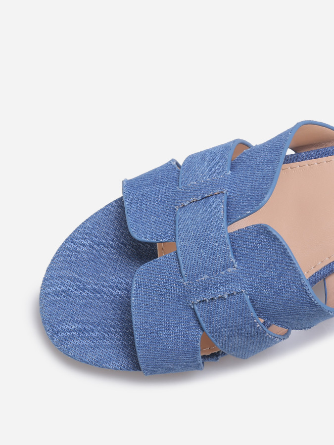 Mules à talon et brides entrecroisées