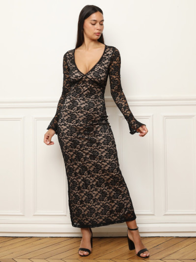 Robe longue en dentelle et manches évasées noire