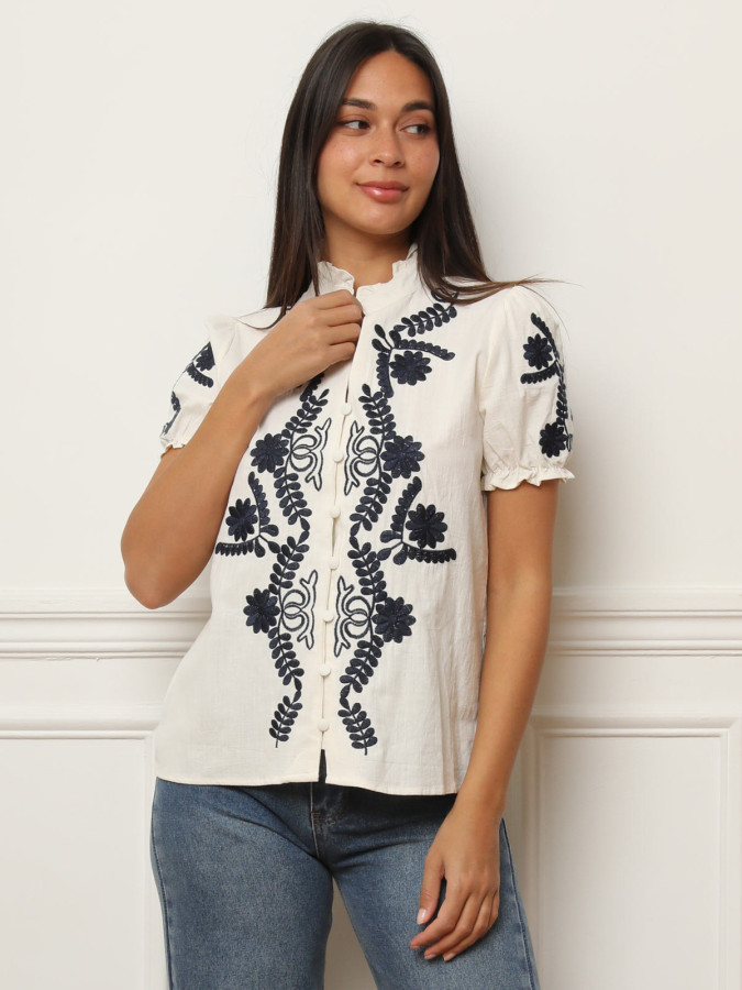 Chemisier brodé à manches froncées bleu