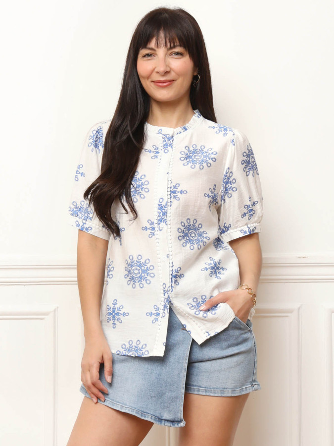 Chemisier à motifs fleurs et manches bouffantes