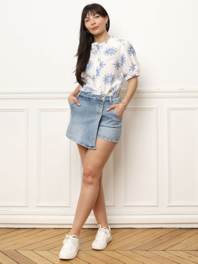 Jupe-short asymétrique en demin bleu
