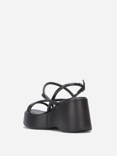 Sandales noires à plateforme et lanières croisées