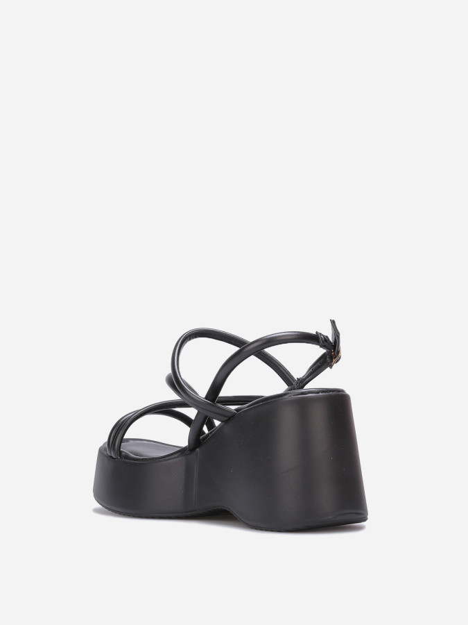 Sandales noires à plateforme et lanières croisées