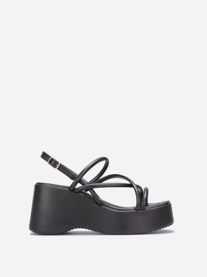 Sandales noires à plateforme et lanières croisées