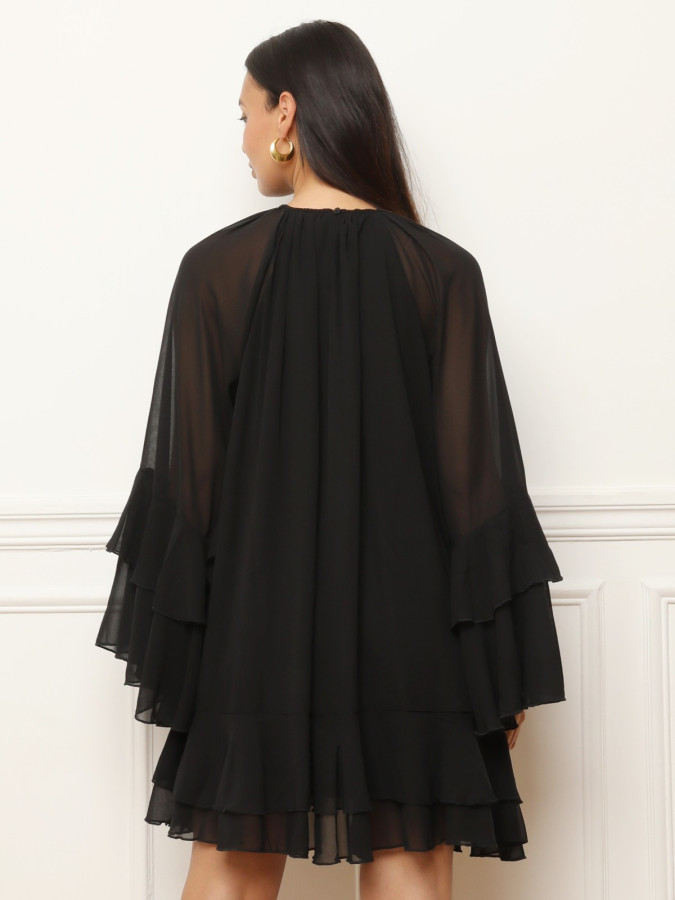 Robe évasée noire à volants