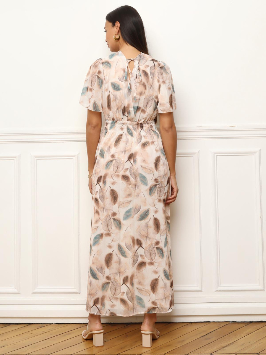 Robe longue smockée à motifs feuilles beige