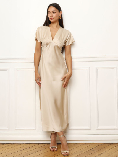 Robe mi-longue beige satinée à manches courtes