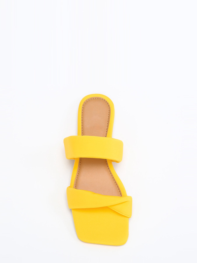 Mules jaunes à double brides