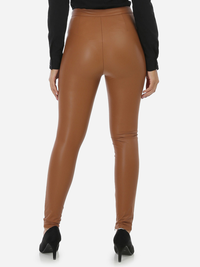 Tregging camel en simili cuir avec boutons