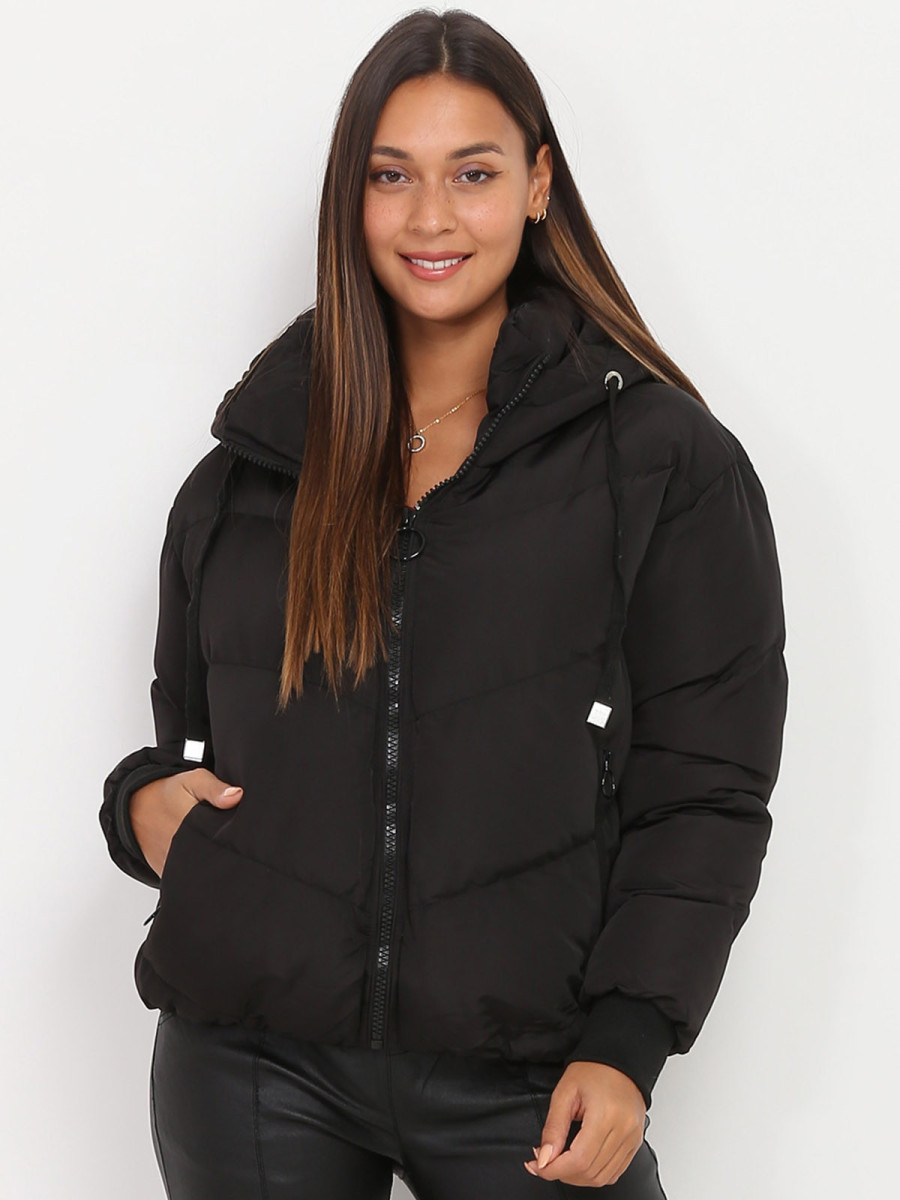 Doudoune courte noire matelassée