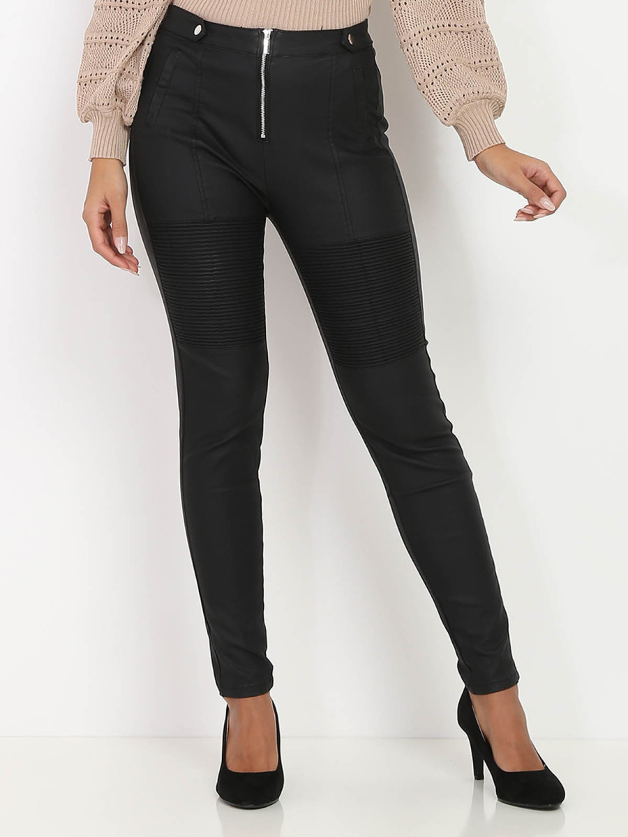 Pantalon skinny noir enduit et matelassé