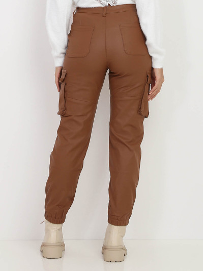 Pantalon cargo marron enduit