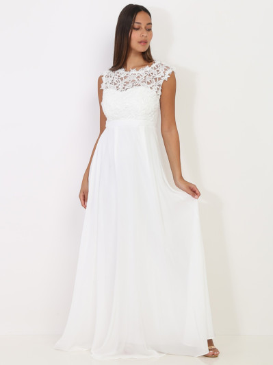 Robe longue blanche à dentelle