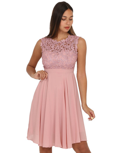 Robe vieux rose avec dentelle